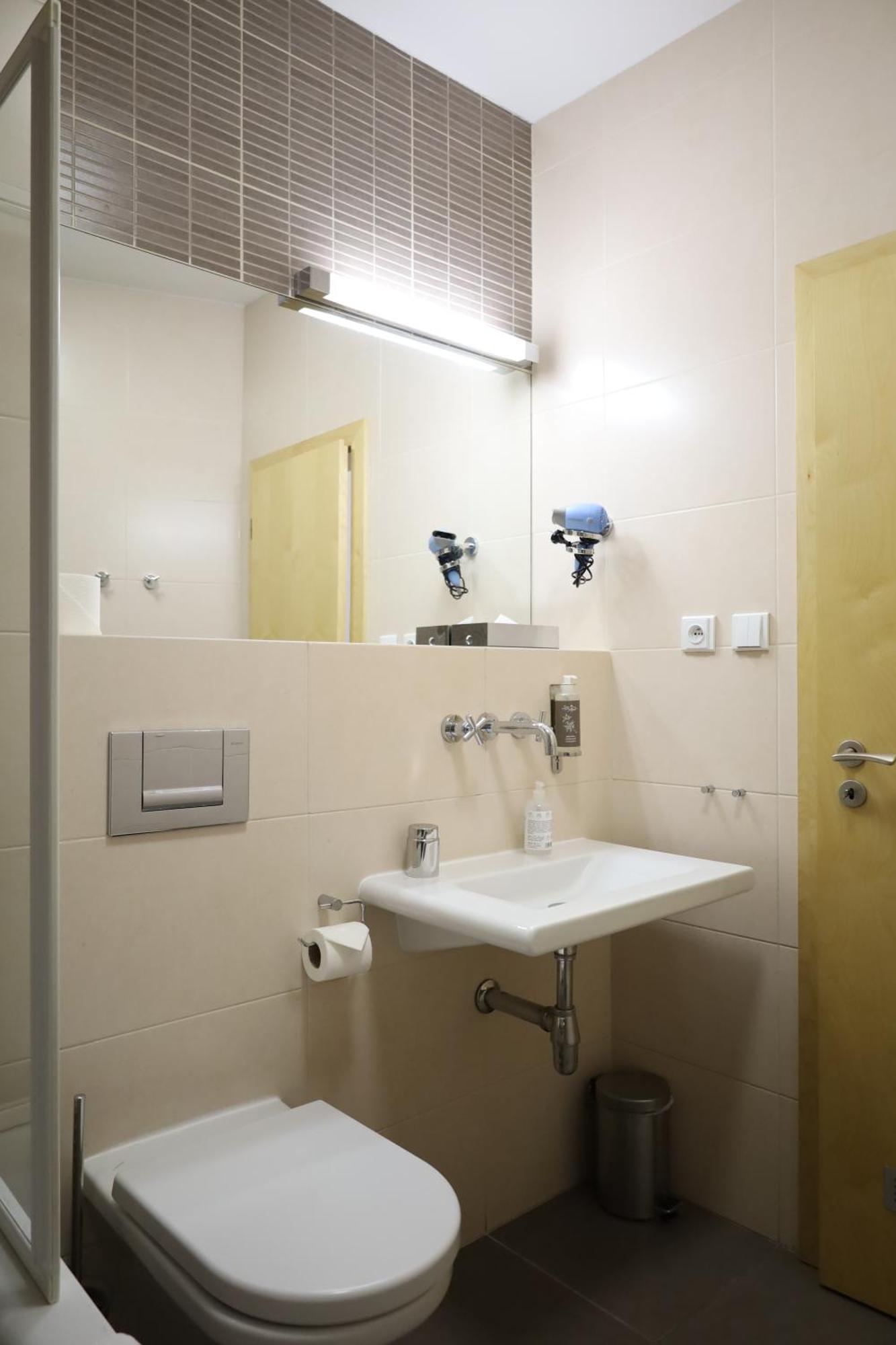 Rezidence Ostrovni Lejlighedshotel Prag Eksteriør billede