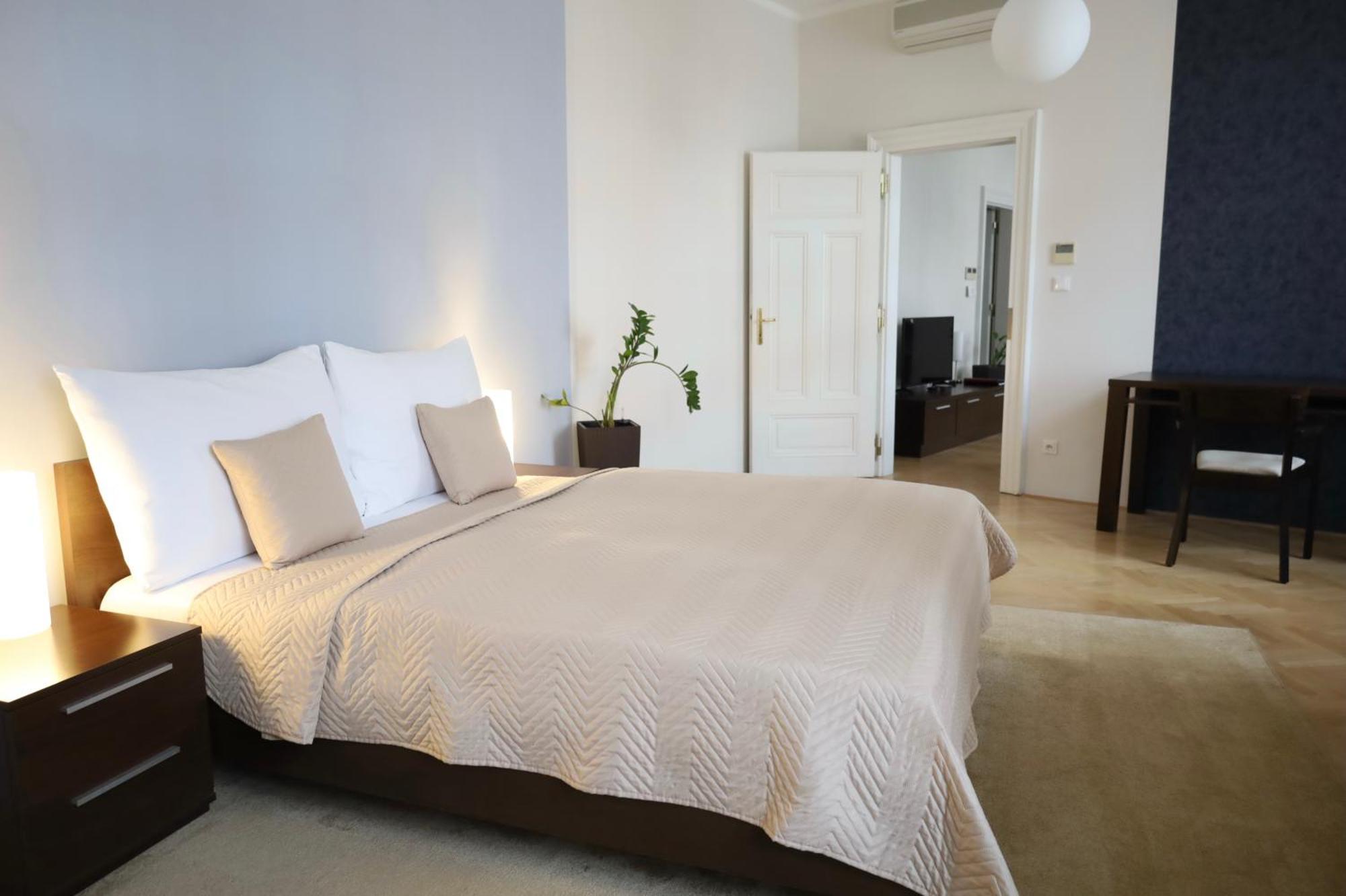 Rezidence Ostrovni Lejlighedshotel Prag Eksteriør billede